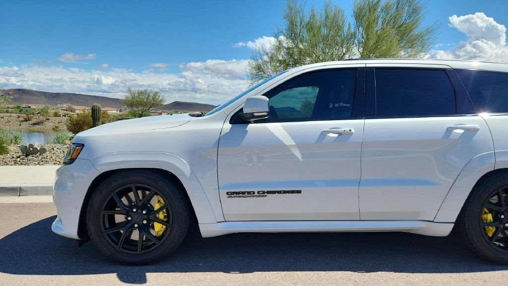 Used 2018 Jeep Grand Cherokee Trackhawk AWD/4WD image 2
