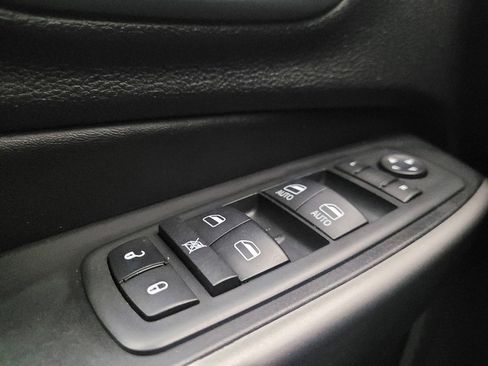 Used 2020 Jeep Cherokee High Altitude image 27