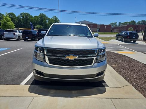 Used 2017 Chevrolet Tahoe LT RWD image 2