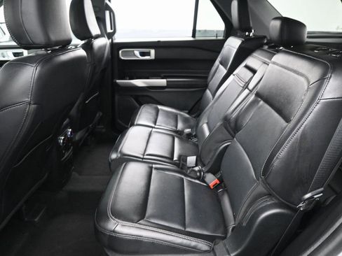 Used 2023 Ford Explorer Limited AWD/4WD image 30