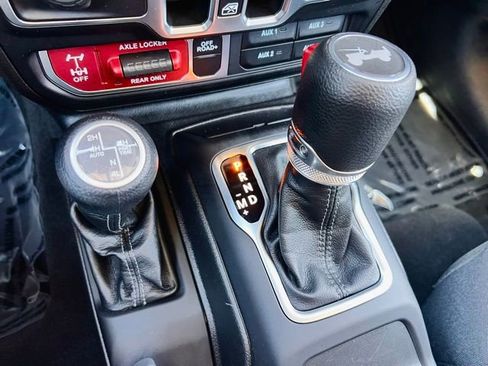 Used 2025 Jeep Wrangler Unlimited Sport S 4xe AWD/4WD image 25
