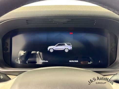 Used 2022 Land Rover Discovery S R-Dynamic AWD/4WD image 15