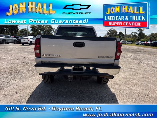 Used 2004 Chevrolet Silverado 2500 LT w/ Heavy-Duty Power Package RWD image 9
