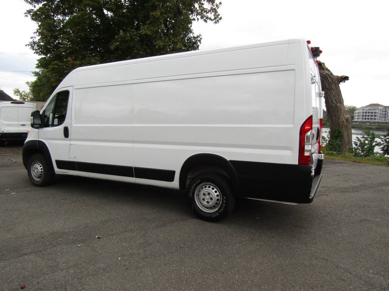 Used 2025 RAM ProMaster 3500 w/ Convenience Group FWD image 29
