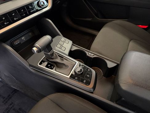 Used 2025 Kia Sportage LX image 35