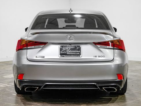 Used 2018 Lexus IS 300 F Sport w/ F Sport Package RWD image 9