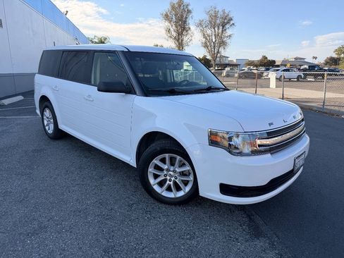 Used 2017 Ford Flex SE FWD image 5