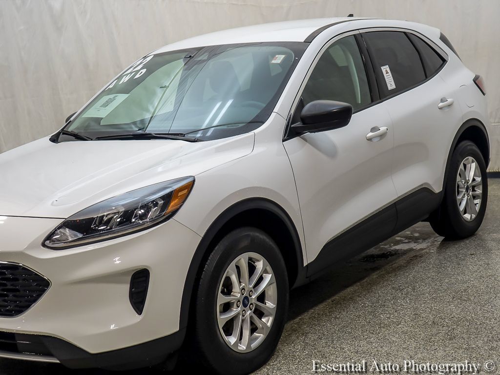 Used 2022 Ford Escape SE w/ Cold Weather Package AWD/4WD image 4