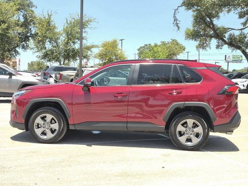Used 2025 Toyota RAV4 XLE FWD image 2