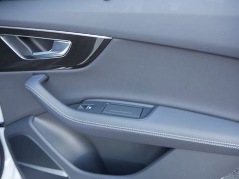 Used 2025 Audi Q7 3.0T Premium Plus image 31