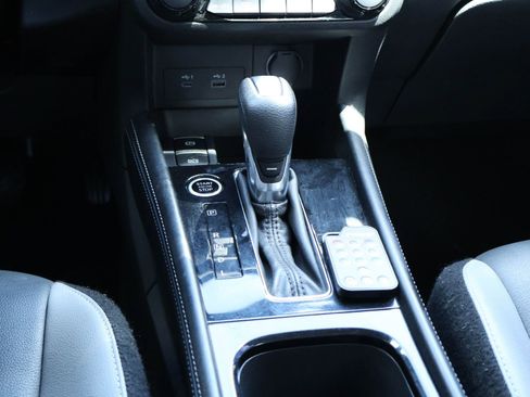 Used 2023 Nissan Kicks SR w/ SR Premium Package image 17