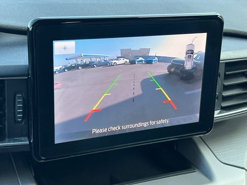 Used 2021 Ford Explorer XLT w/ Equipment Group 202A image 24