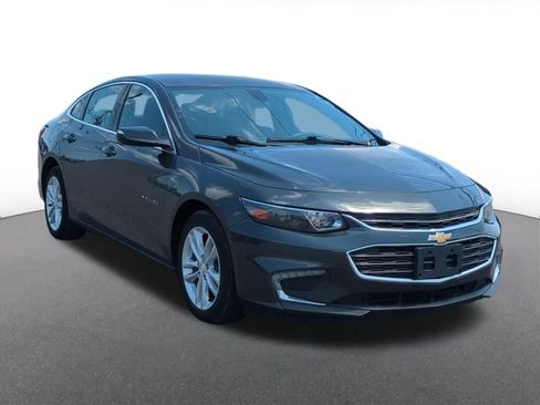 Used 2017 Chevrolet Malibu LT FWD image 8