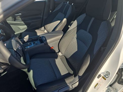 New 2026 Nissan Sentra SV w/ Floor Mat Package FWD image 14