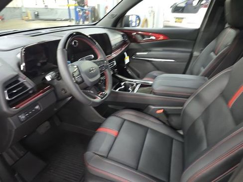 New 2026 Chevrolet Traverse RS w/ LPO, Floor Liner Package image 17