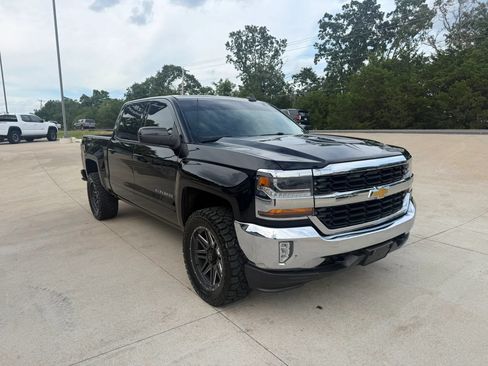 Used 2016 Chevrolet Silverado 1500 LT w/ LT Fleet Convenience Package AWD/4WD image 3