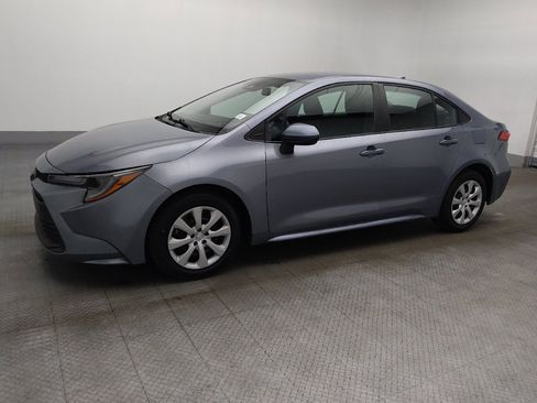 Used 2024 Toyota Corolla LE FWD image 2