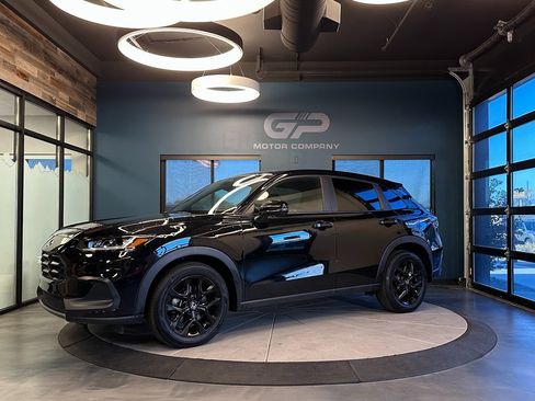 Used 2024 Honda HR-V Sport image 7