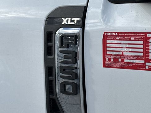 Used 2025 Ford F350 XLT image 5