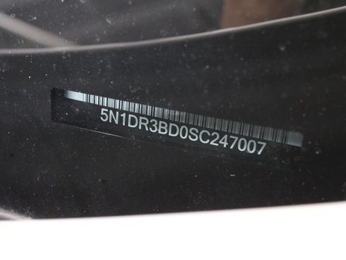Used 2025 Nissan Pathfinder Rock Creek AWD/4WD image 36