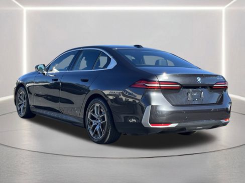 Used 2024 BMW i5 eDrive40i image 26