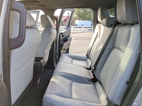 Used 2024 Toyota Tacoma Limited w/ Limited Package (LT) AWD/4WD image 17