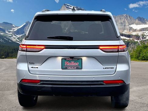 Used 2025 Jeep Grand Cherokee Limited w/ Black Appearance Package image 4