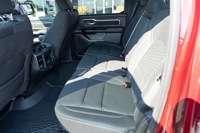 Used 2025 RAM 1500 Big Horn AWD/4WD image 31