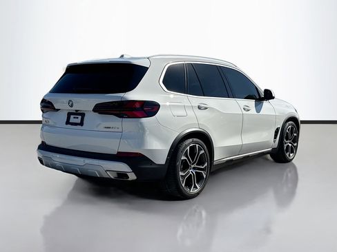 New 2025 BMW X5 xDrive50e w/ Climate Comfort Package image 4