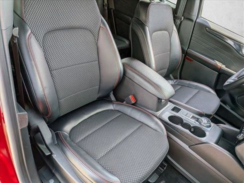Used 2024 Ford Escape ST-Line w/ Tech Pack #1 FWD image 20
