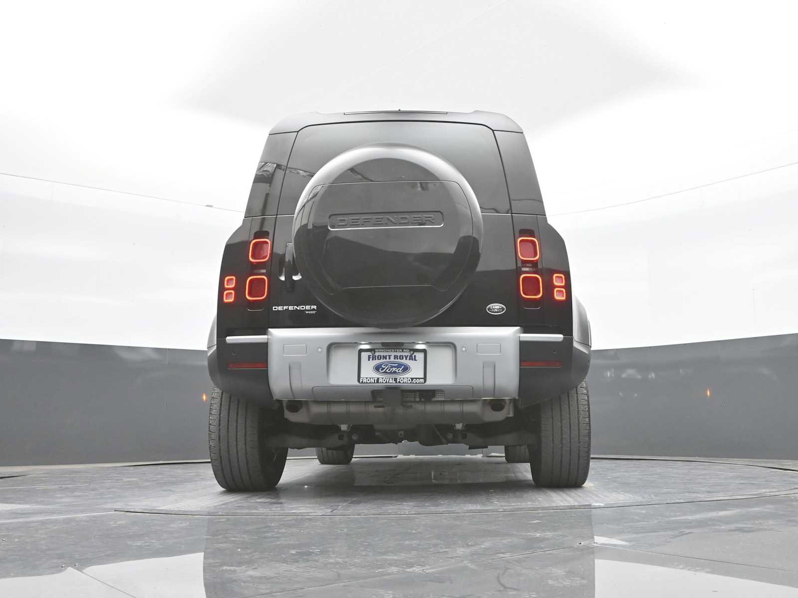 Used 2023 Land Rover Defender 110 SE AWD/4WD image 39