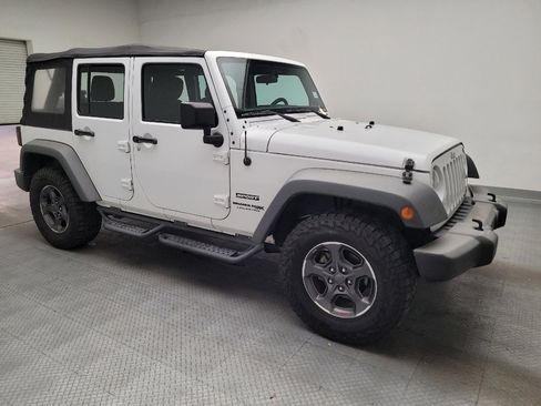 Used 2018 Jeep Wrangler Unlimited Sport w/ Connectivity Group image 11