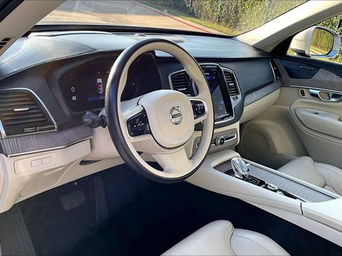 Used 2023 Volvo XC90 T8 Ultimate AWD/4WD image 17