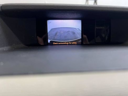 Used 2013 Toyota Sienna XLE image 20