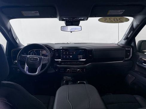 Used 2025 GMC Sierra 1500 Elevation image 24