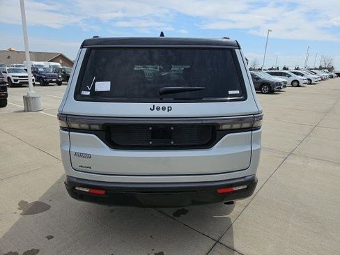 New 2026 Jeep Grand Wagoneer 4WD image 5