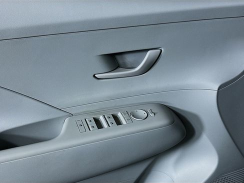 Used 2024 Hyundai Kona SEL FWD image 15