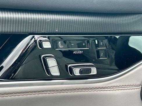 New 2026 Jeep Grand Wagoneer L Summit AWD/4WD image 22