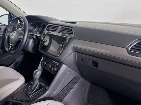 Used 2019 Volkswagen Tiguan SE FWD image 28