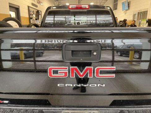 Certified 2022 GMC Canyon Elevation image 5