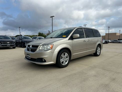 Used 2013 Dodge Grand Caravan Crew w/ Entertainment Group 1 image 1