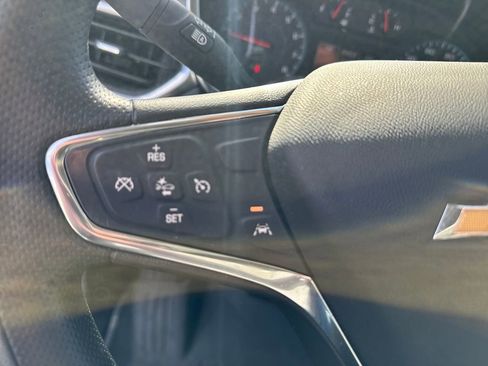 Used 2021 Chevrolet Equinox LS w/ LS Convenience Package image 19