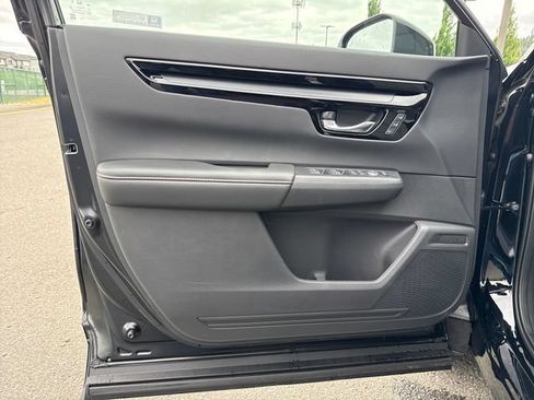 Used 2026 Honda CR-V Sport Touring image 18