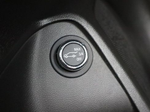 Used 2023 Chevrolet TrailBlazer RS w/ Sun and Liftgate Package FWD image 26