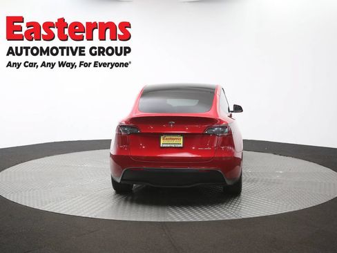 Used 2021 Tesla Model Y Long Range AWD/4WD image 31