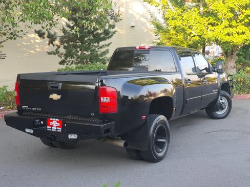 Used 2008 Chevrolet Silverado 3500 LT w/ EZ-Lift Tailgate Package image 4