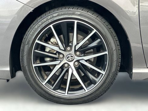 Used 2021 Toyota Camry SE image 11