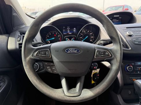 Used 2017 Ford Escape SE w/ SE Cold Weather Package FWD image 16