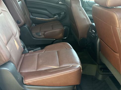 Certified 2020 Chevrolet Suburban Premier w/ Premier Plus Edition image 18