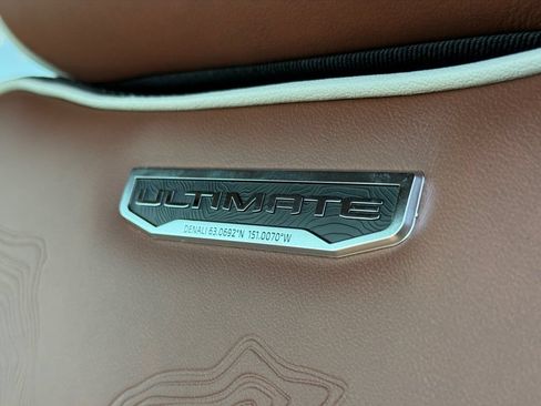 New 2026 GMC Sierra 1500 Denali Ultimate w/ LPO, Black Badging Package AWD/4WD image 46
